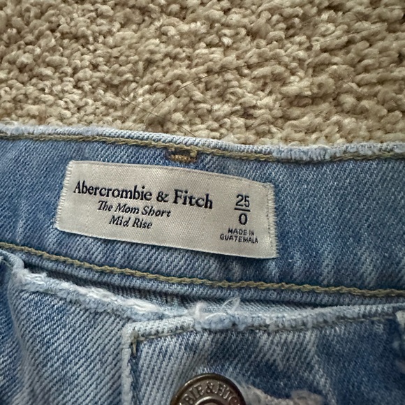 Abercrombie Mom Mid Rise Shorts - Picture 3 of 3
